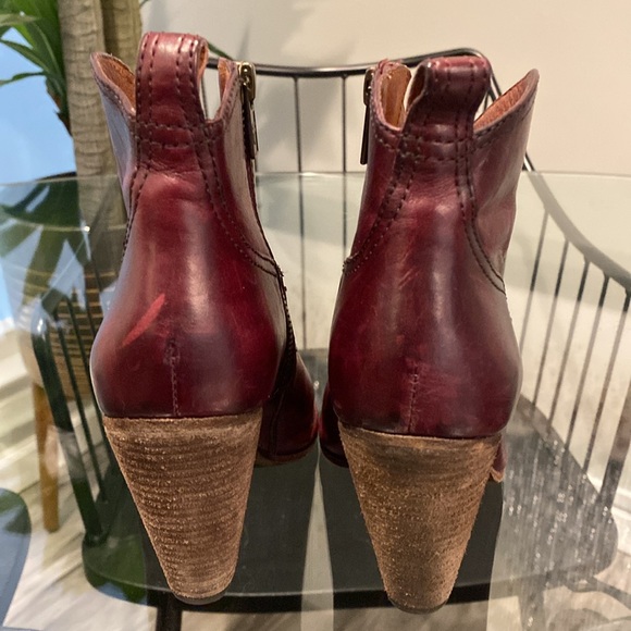 Frye Madeline Ankle Booties 6M - Picture 6 of 10